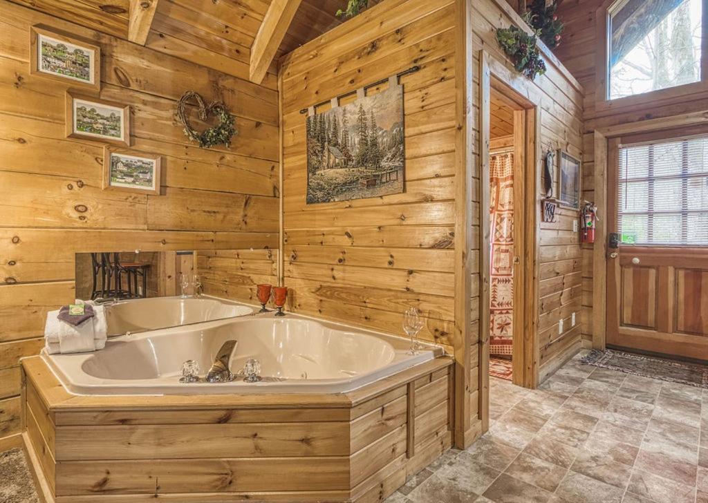 Appartamento Mountain Eden, Hot Tub, Pool, Wifi, 1089 Free Tickets Each Paid Day, Dollywood And